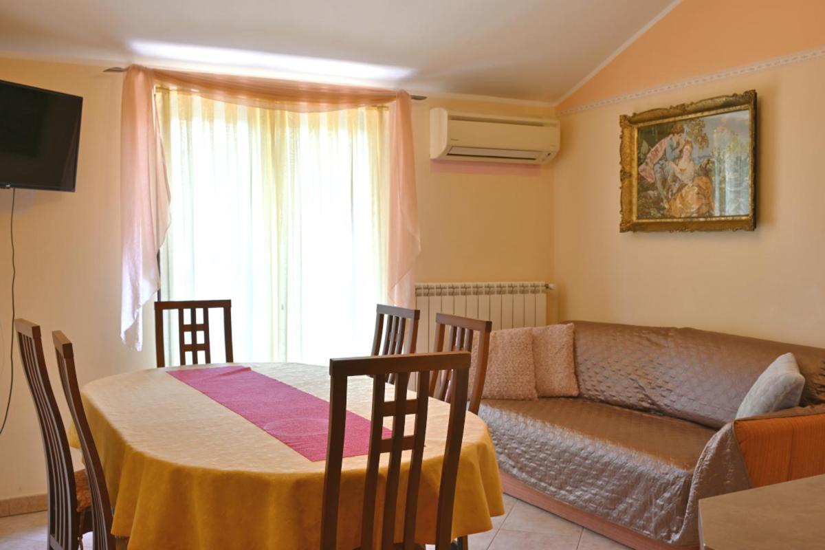 Apartments Ruza Ουμάγκ Εξωτερικό φωτογραφία